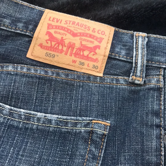 Levi’s - Picture 3 of 5